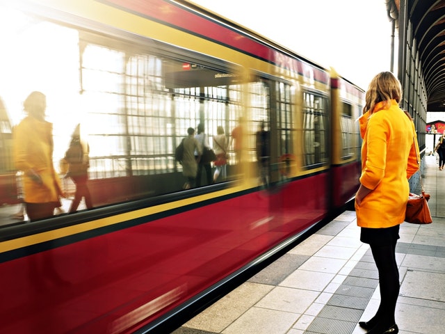 Bahn fahren